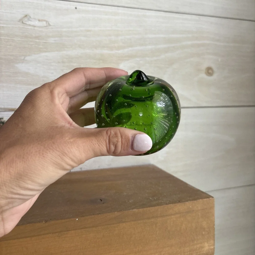 VTG Studio Art Glass Green Apple Bullicante Paperweight Controlled Bubbles MINT